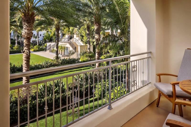 2 Bedroom Courtyard View Connecting Rooms 