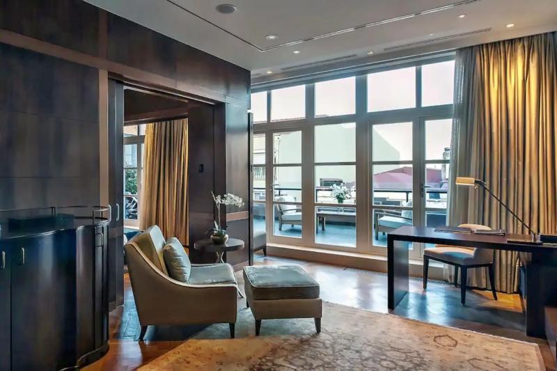 Premium Terrace Suite