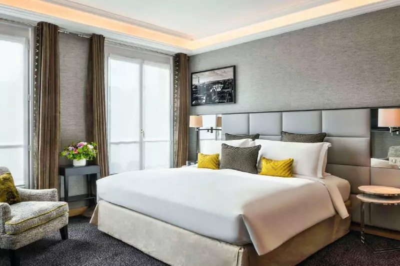 Luxury Eiffel Tower View Junior Suite