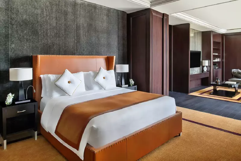 Serenity Corner Suite