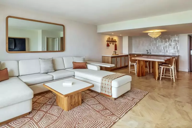 Ocean View Lanai Suite