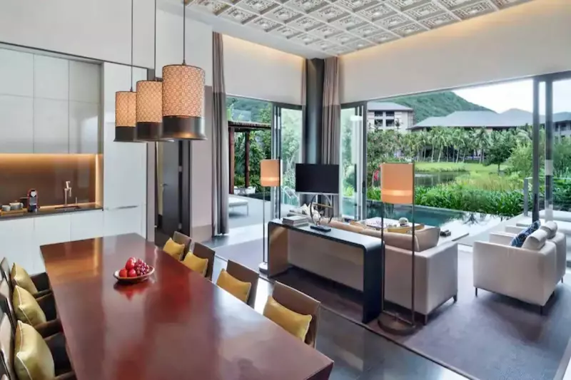 2 Bedroom Lake View Pool Villa