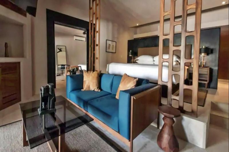 2 Bedroom Beachfront Pool Suite