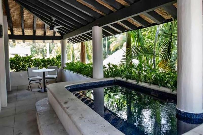 2 Bedroom Garden Pool Suite