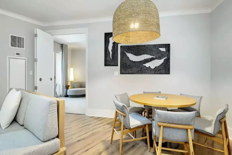 Champions Suite
