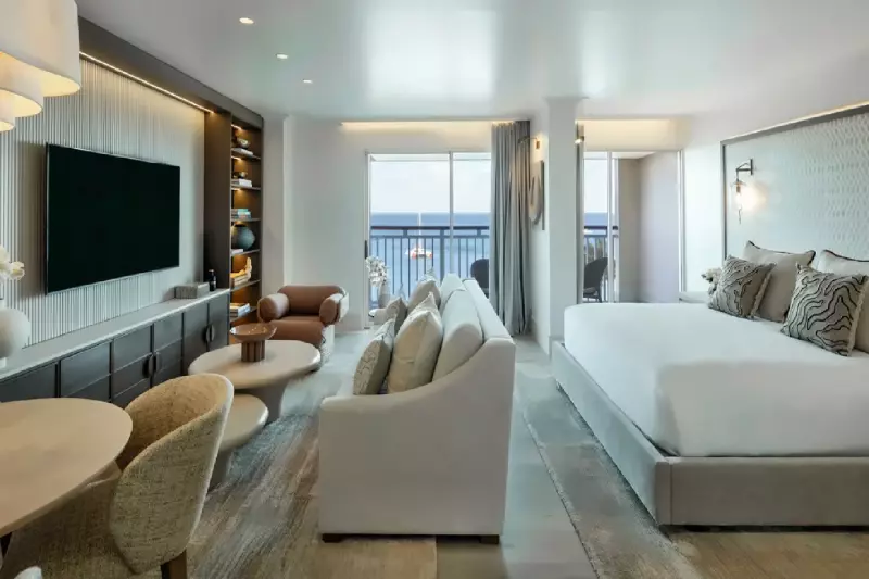 Deluxe Oceanfront Sunset Balcony Studio