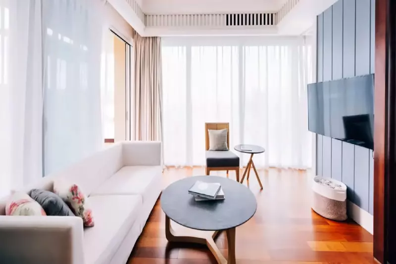 1 Bedroom Pool View Terrace Suite