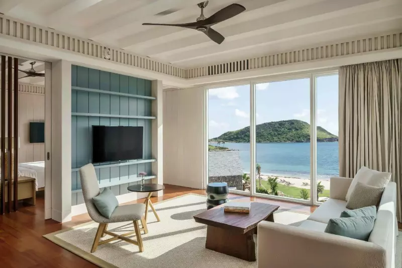 Rooftop Deluxe Pool Suite