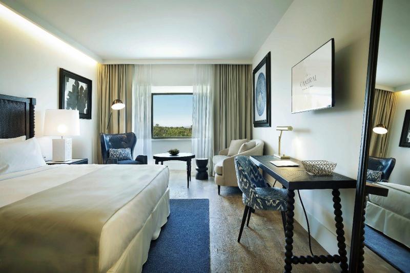 2 Bedroom Interconnecting Family Room