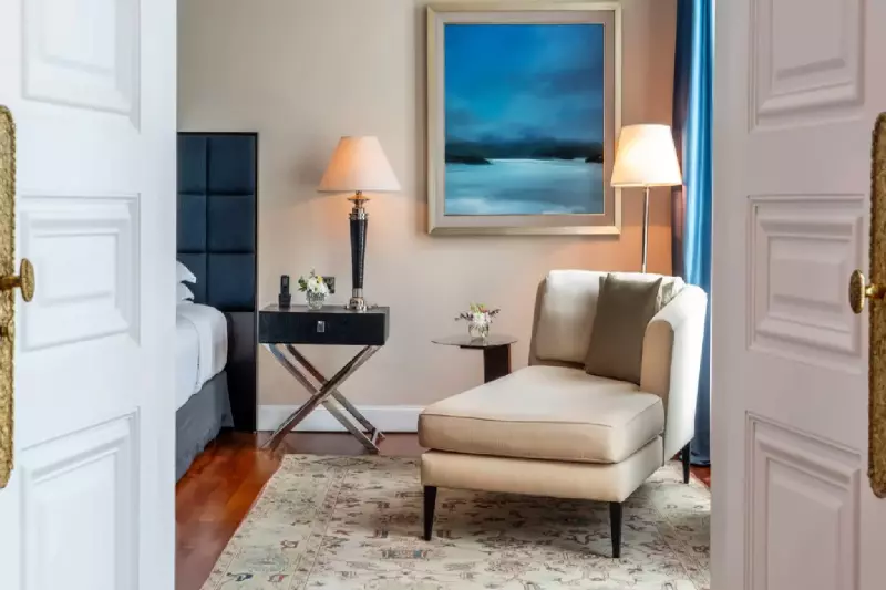 Dubau Suite