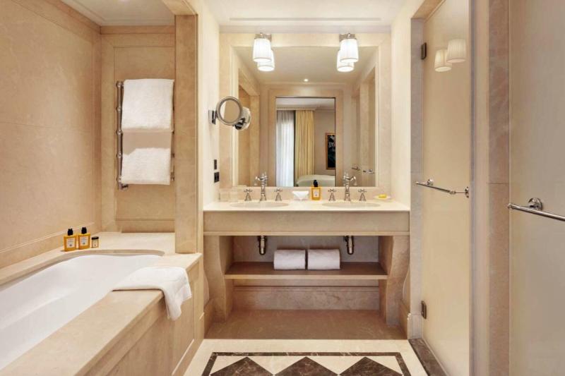 Prestige Room
