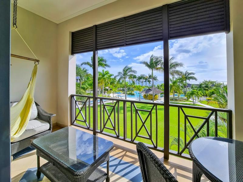 Partial Ocean View Room