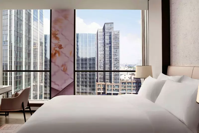 Deluxe City View Suite 