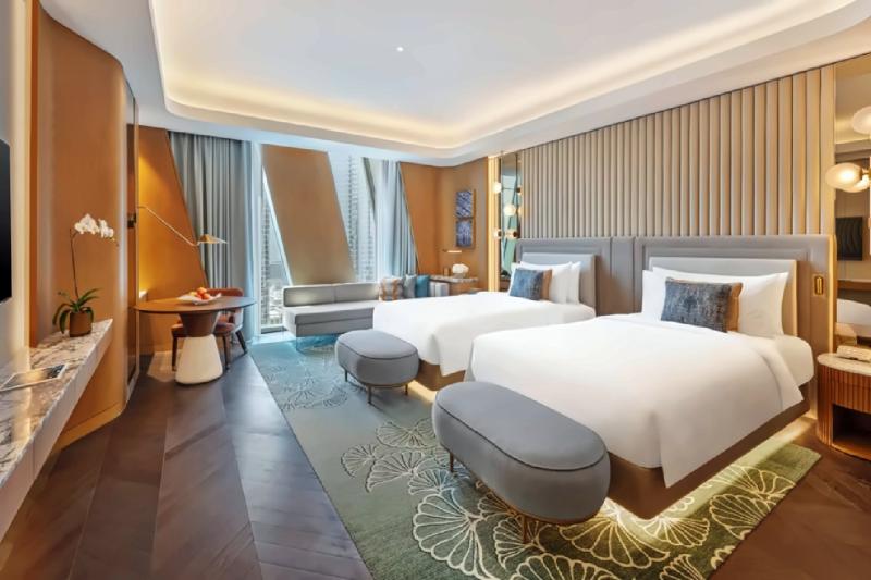 Deluxe Downtown View Room