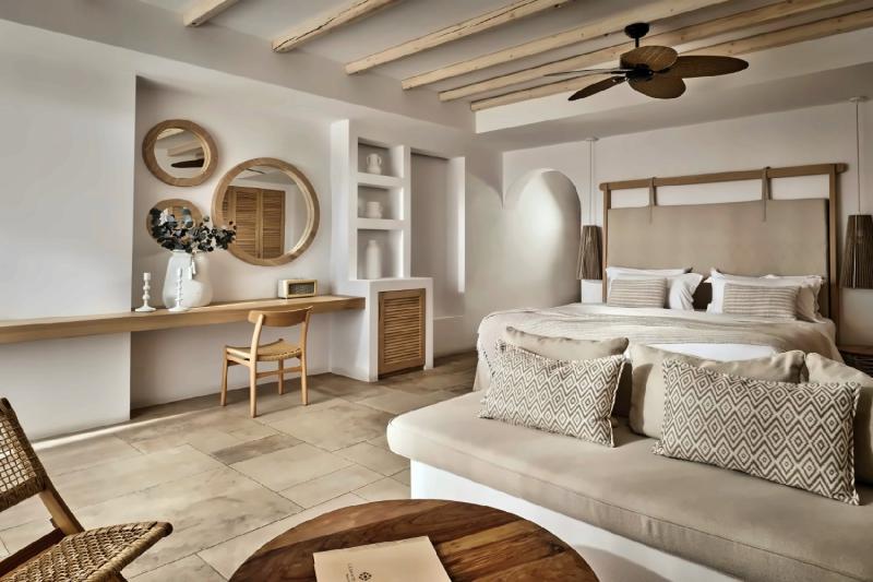 Deluxe Suite 
