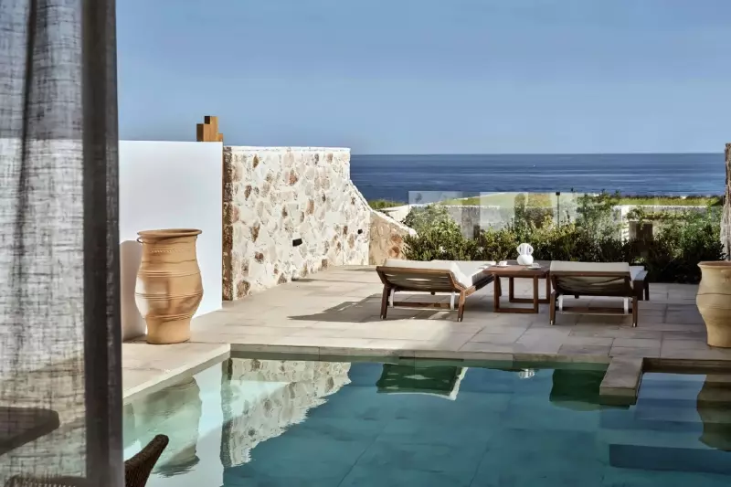 2 Bedroom Family Sea View Pool Suite 