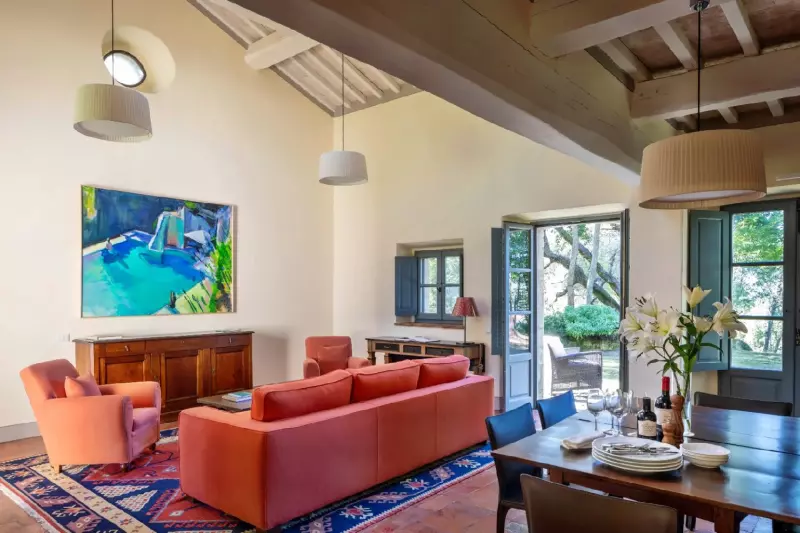 2 Bedroom Artists House