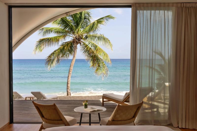 Beachfront Junior Suite