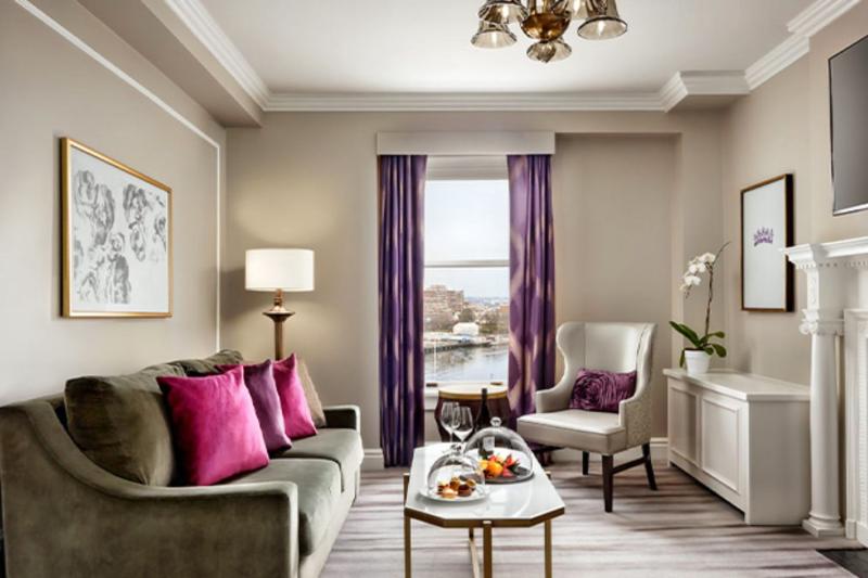 Fairmont Gold Harbour View Suite