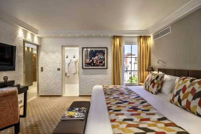 Signature Deluxe Garden View Suite