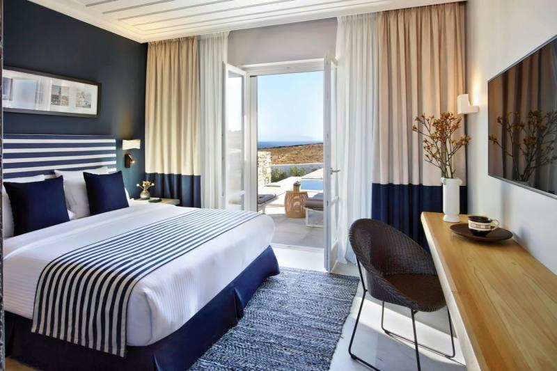Summer Pool Sea View Suite