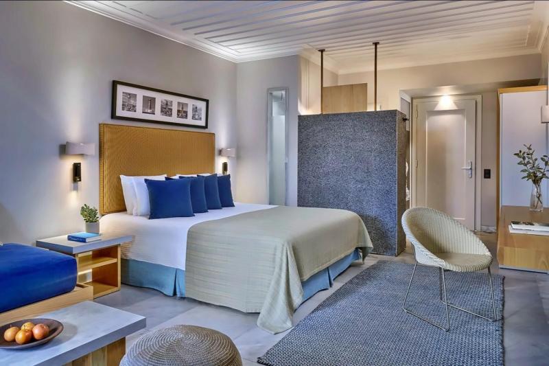 Senses Pool Suite