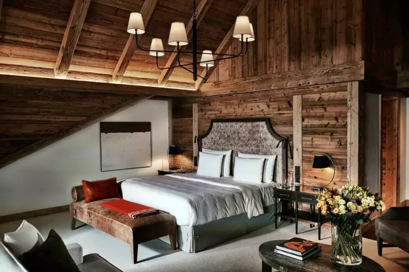 Deluxe Suite 