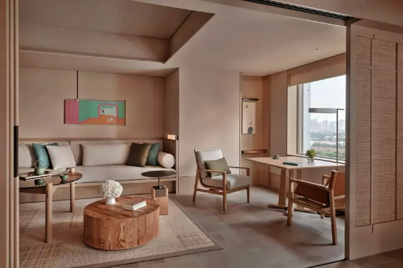 Deluxe City View Suite