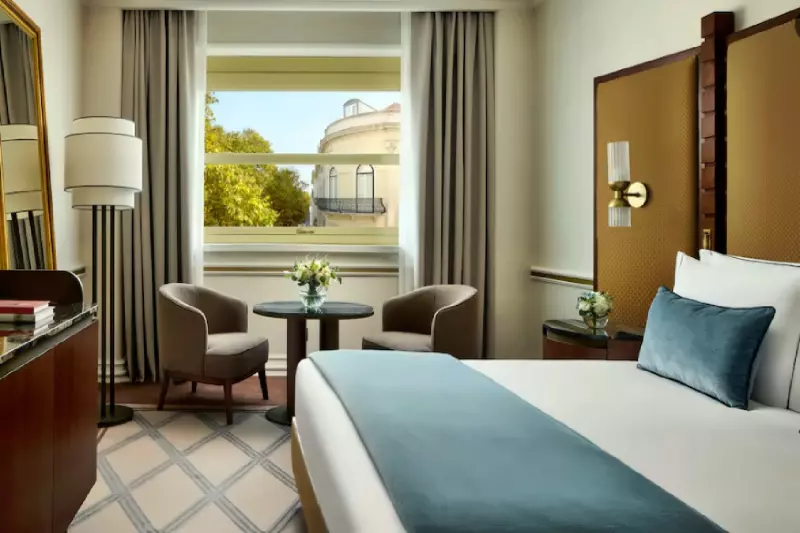 Signature Deluxe City View Room