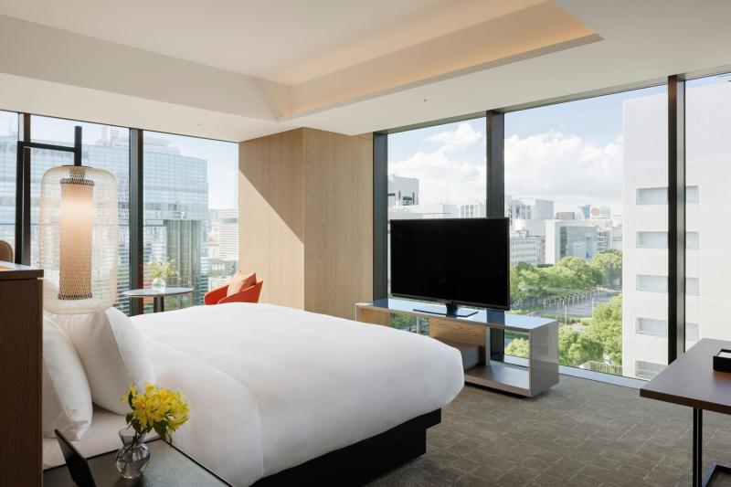 Premier Corner Park View Room