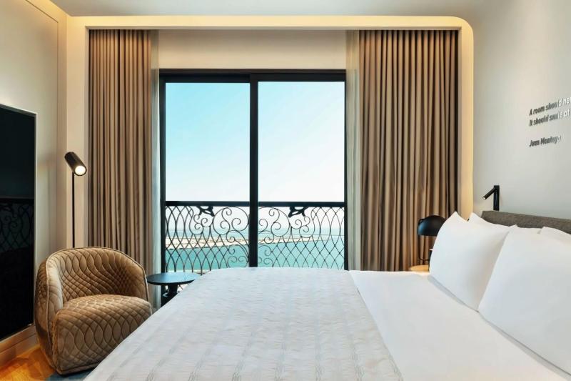 2 Bedroom Deluxe Apartment