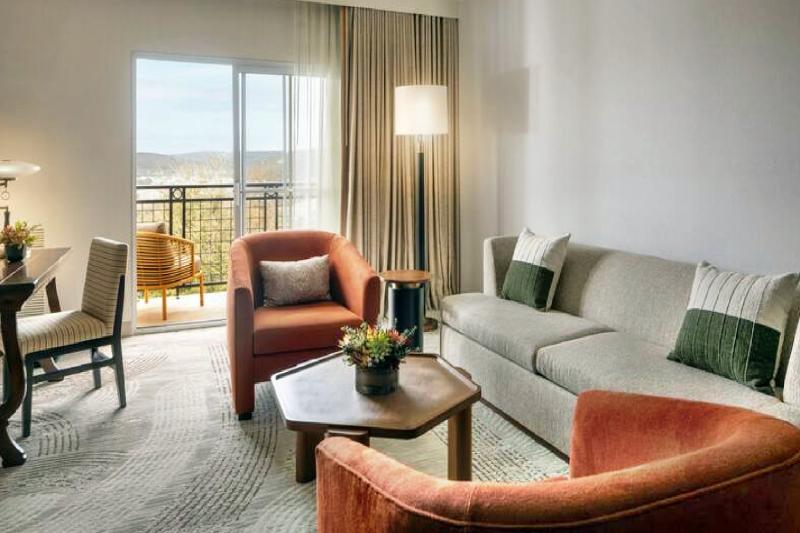 Junior Pool View Suite