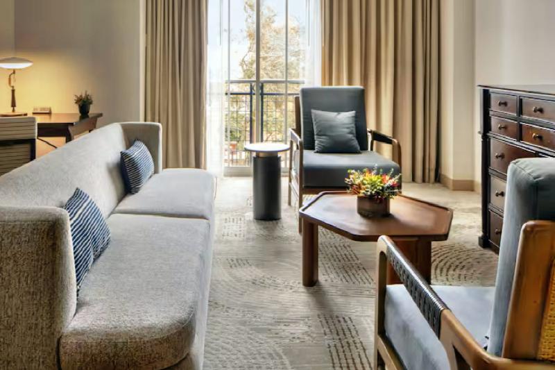 1 Bedroom Suite
