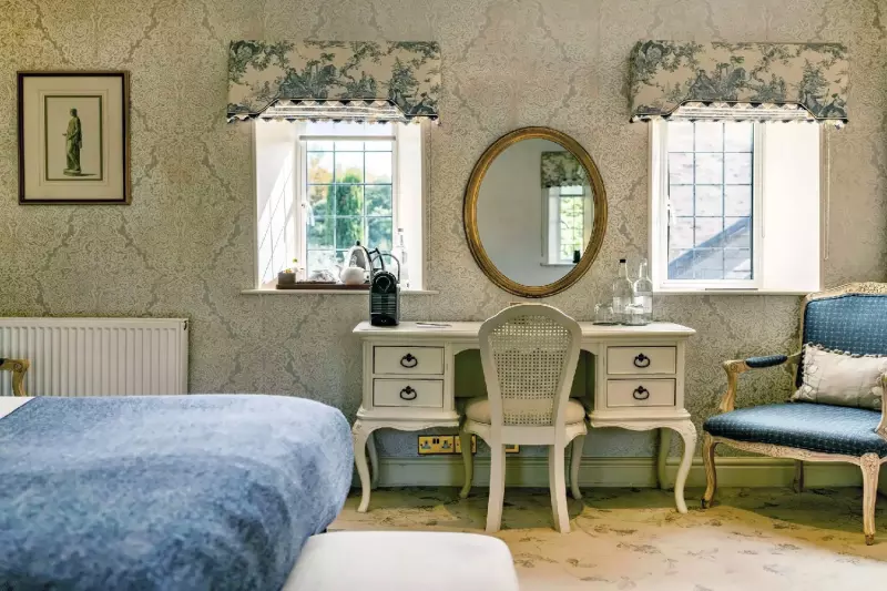 Manor Room