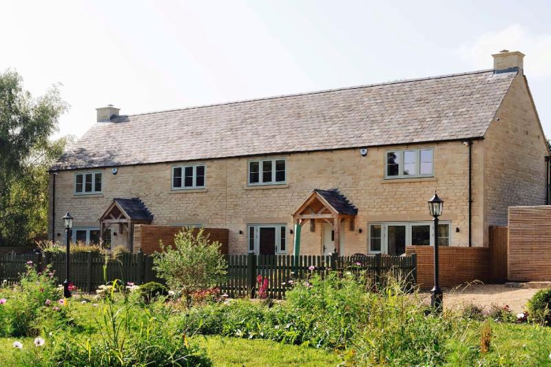 2 Bedroom Grand Cottage