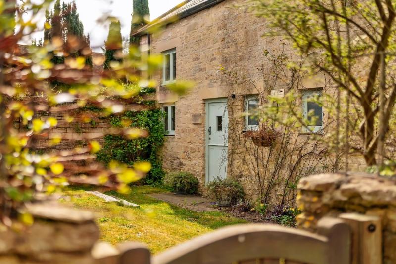 3 Bedroom Country Cottage