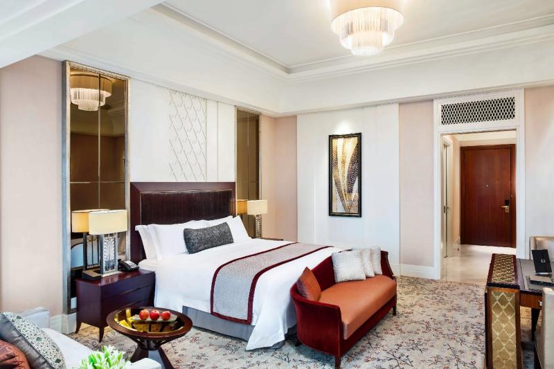 Downtown View Room