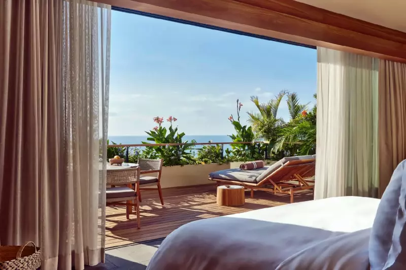 Panoramic Sunset Oceanfront Suite