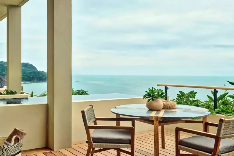 Oceanfront Mountain Studio Suite 