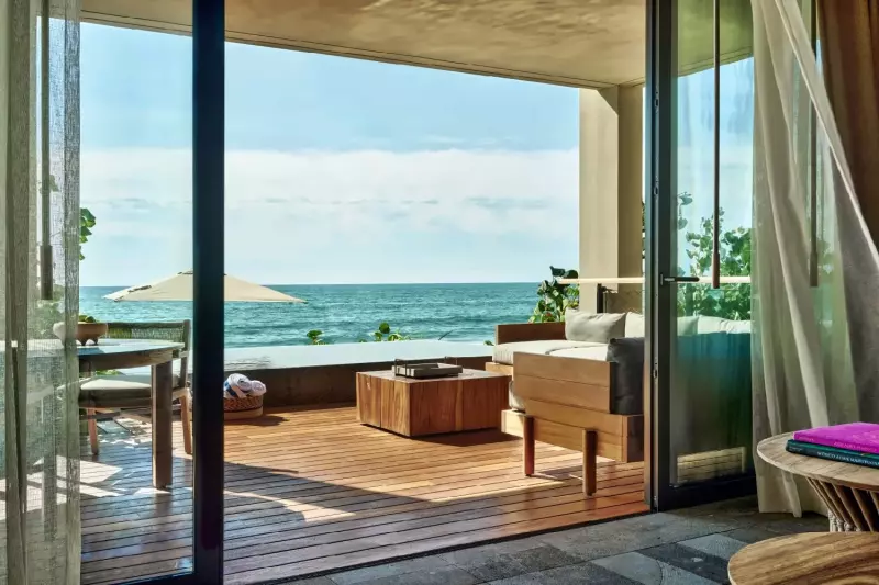 Beachfront Suite