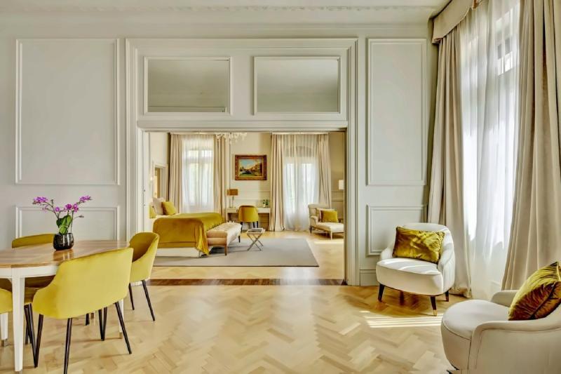 Royal Suite 