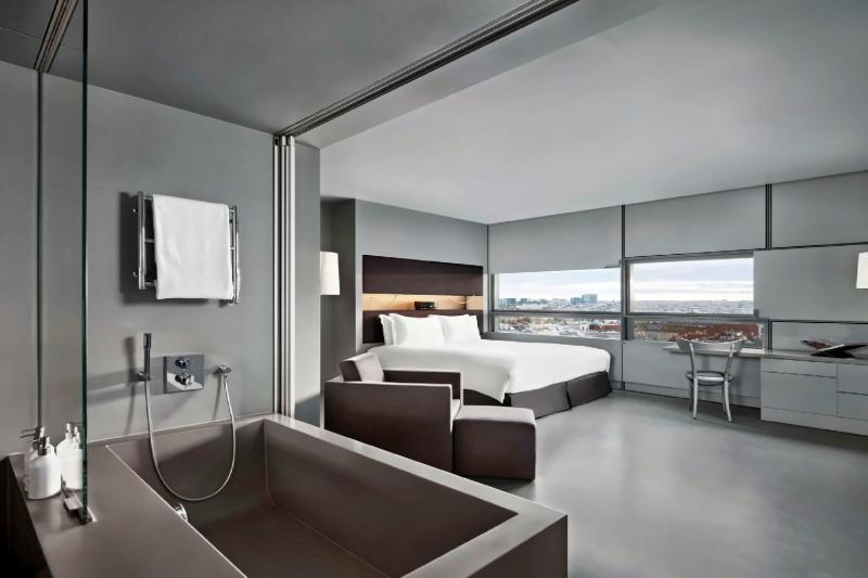 Executive Cathedral View Room