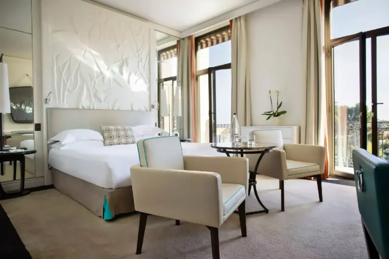 Historic Building Prestige Bay View Balcony Room