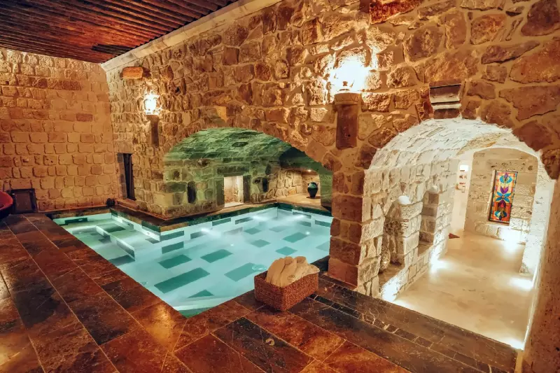 Muhteshem Pool Suite