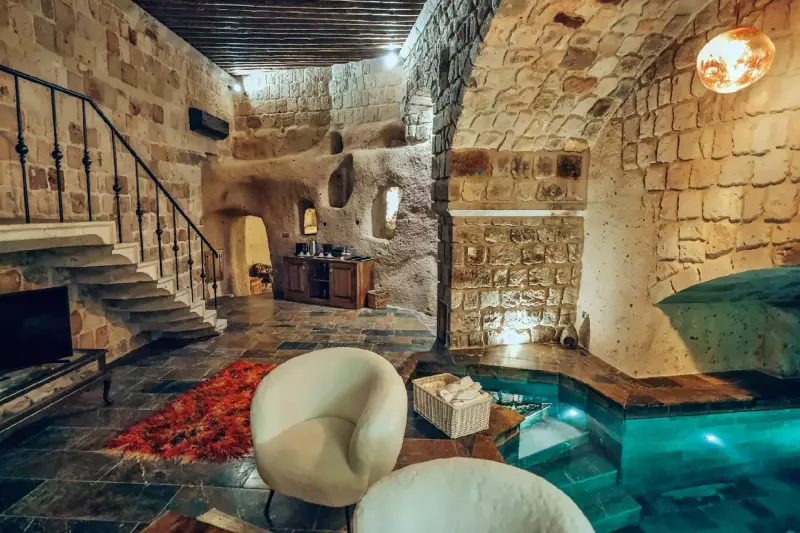 Imperial Pool Suite 