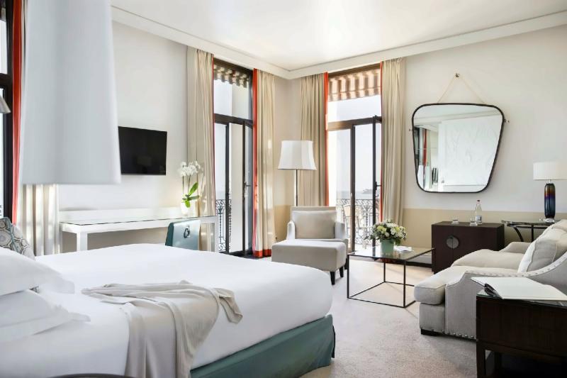 Historic Building Junior Sea View Balcony Suite