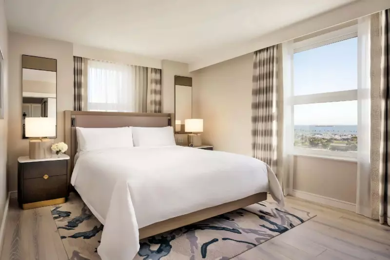 Signature City View Suite