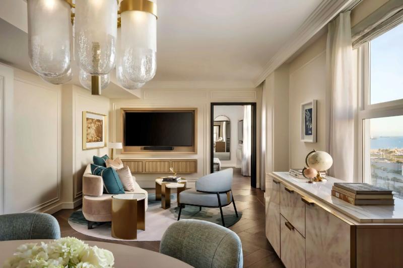 2 Bedroom Breakers Suite