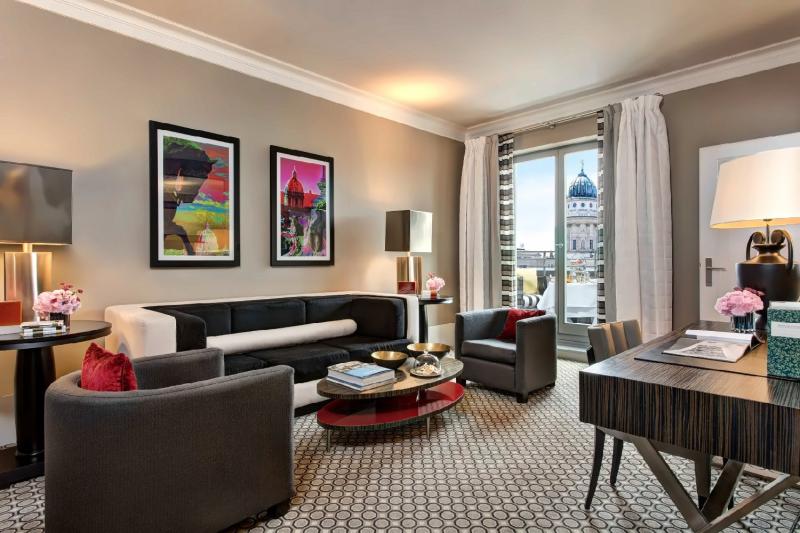 Premier City View Suite