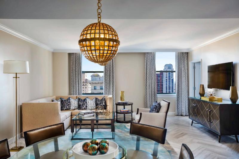 Governors Club Suite 